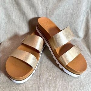 REEF Sz 10 Cushion Vista Hi Champagne Gold Double Strap Slip On Platform Sandals